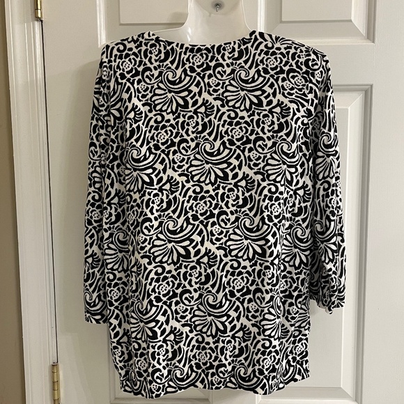 Talbots Black and White Print Fine Knit Sweater with 3/4 Sleeves in Size 1X - Picture 3 of 9